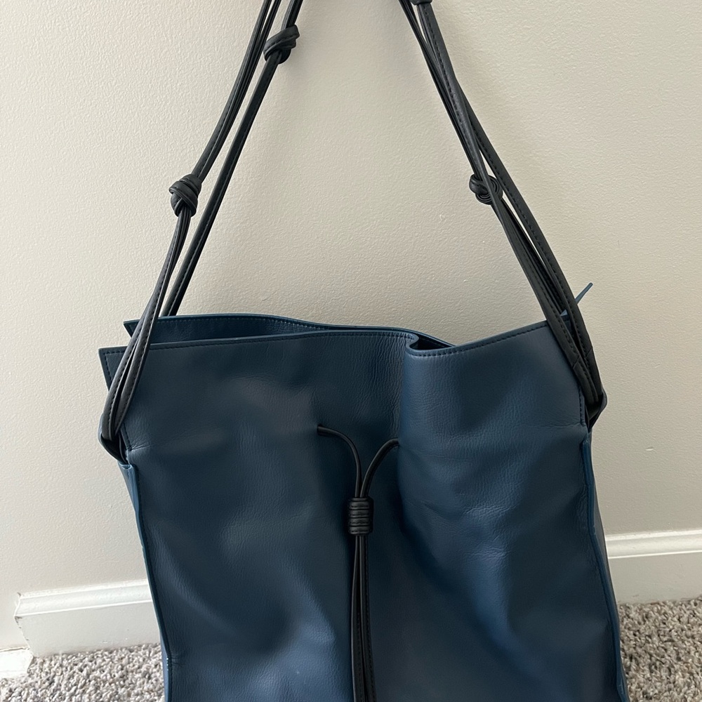 VON HOLZHAUSEN blue, vegan leather tote bag, very gently used